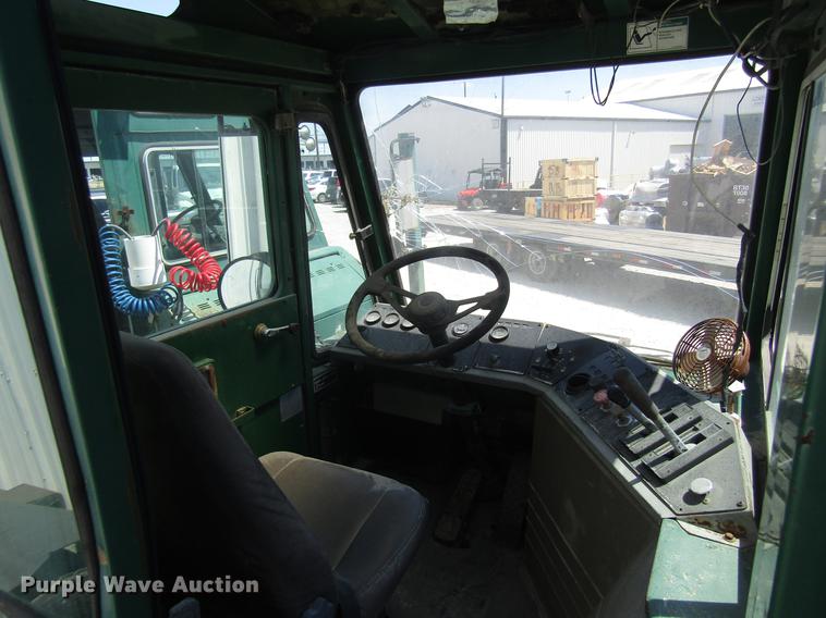 image for item DC7916 1998 Ottawa Commando 50S yard truck