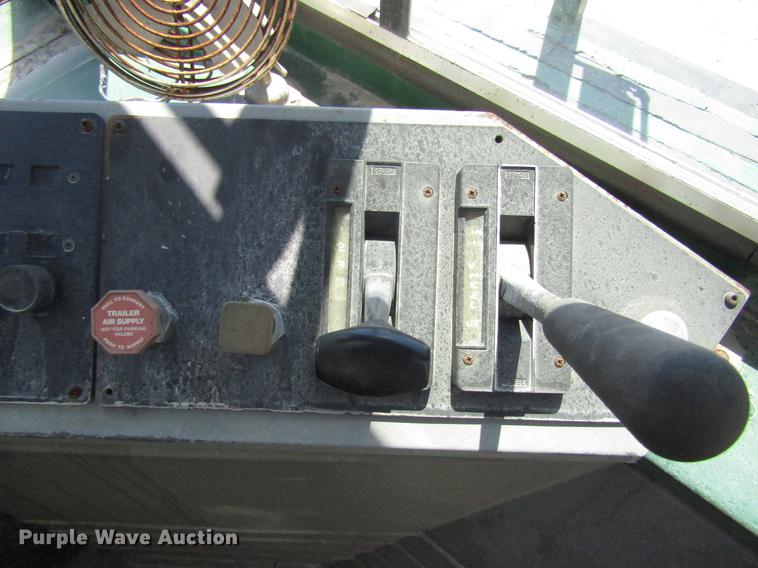 image for item DC7916 1998 Ottawa Commando 50S yard truck