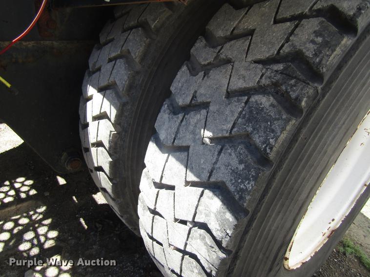 image for item DC7917 1998 Ottawa Commando 50S yard truck