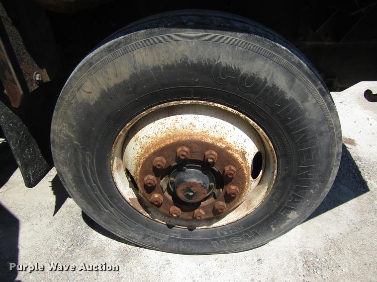 image for item DC7917 1998 Ottawa Commando 50S yard truck