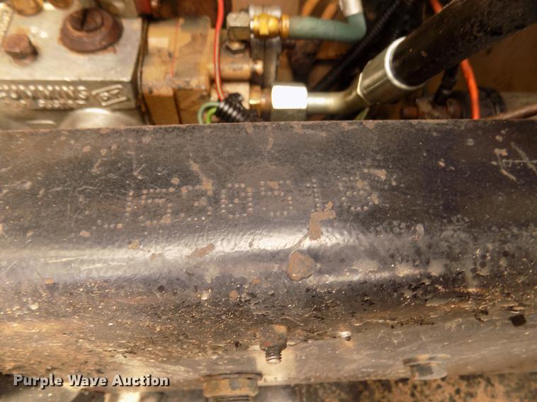 image for item DD2759 1989 Kenworth T400 semi truck