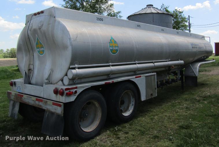 image for item DD8427 1968 J&L tank trailer