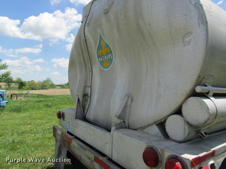 image for item DD8427 1968 J&L tank trailer