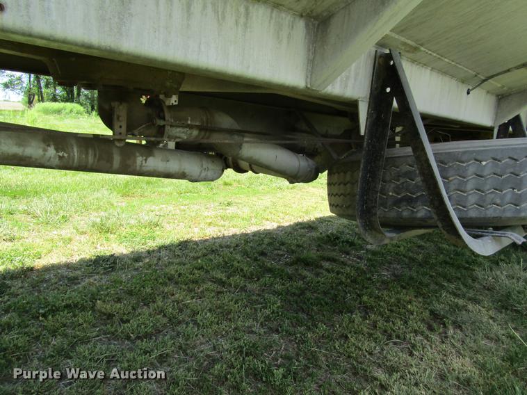 image for item DD8427 1968 J&L tank trailer