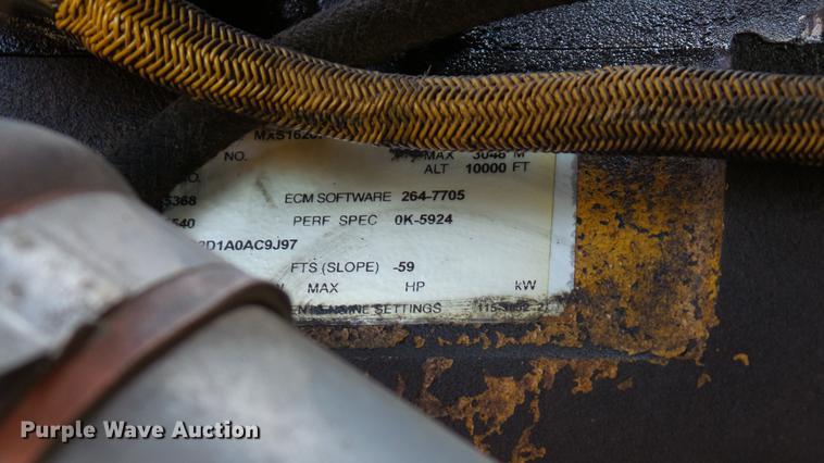 image for item DE0166 2005 Kenworth T2000 semi truck