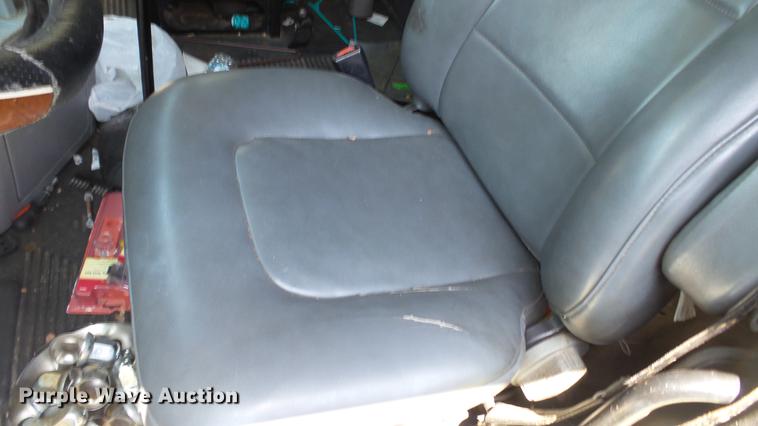 image for item DE0167 2006 Freightliner Columbia semi truck