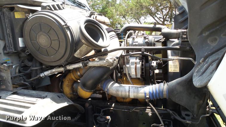 image for item DE0167 2006 Freightliner Columbia semi truck