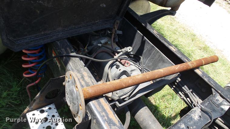 image for item DE0167 2006 Freightliner Columbia semi truck