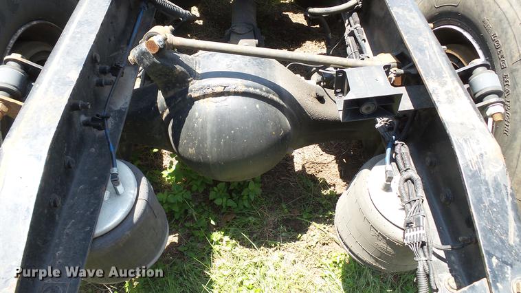 image for item DE0167 2006 Freightliner Columbia semi truck