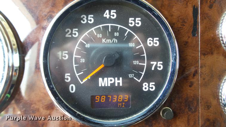 image for item DE0169 2007 International 9400i semi truck