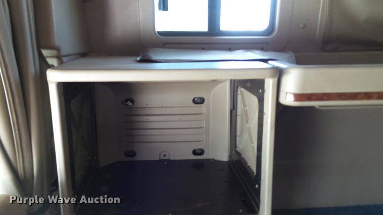 image for item DE0169 2007 International 9400i semi truck