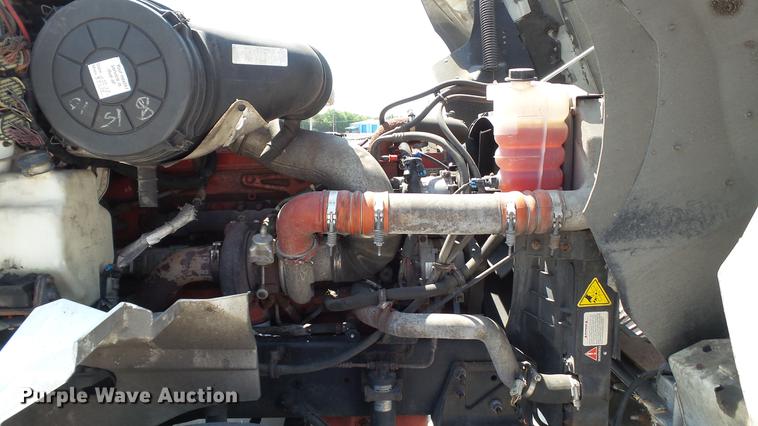 image for item DE0169 2007 International 9400i semi truck