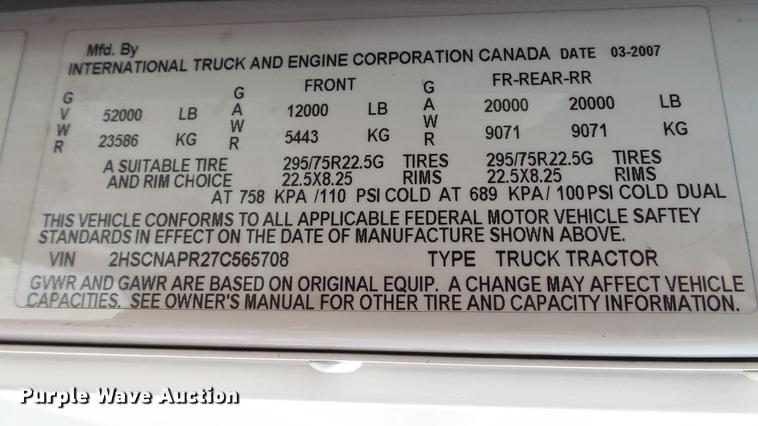 image for item DE0169 2007 International 9400i semi truck