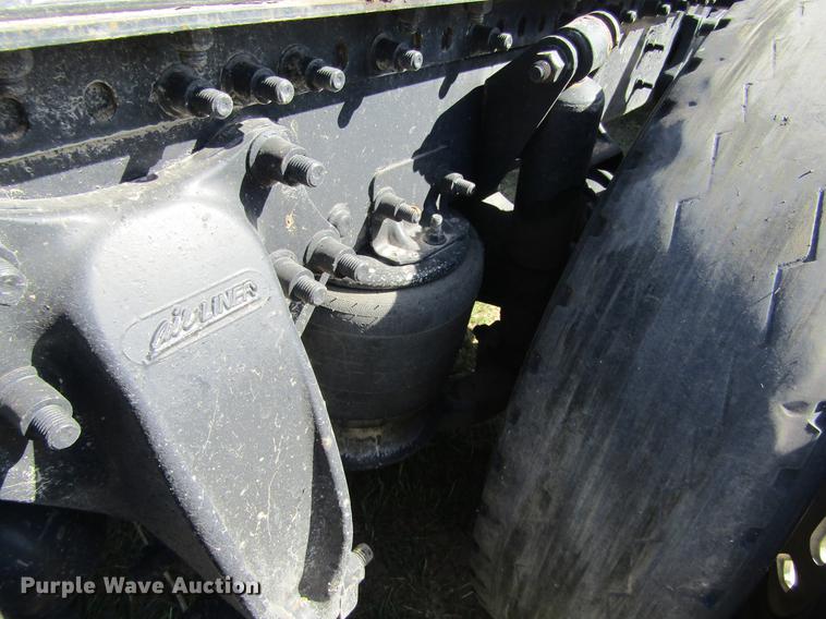 image for item DE6818 2007 Freightliner Columbia semi truck