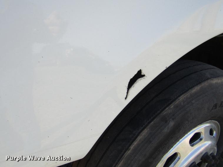 image for item DE6818 2007 Freightliner Columbia semi truck