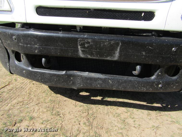 image for item DE6818 2007 Freightliner Columbia semi truck