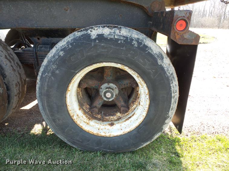 image for item DV9707 1981 Stec Load Line end dump trailer