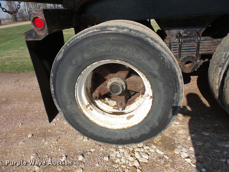 image for item DV9707 1981 Stec Load Line end dump trailer