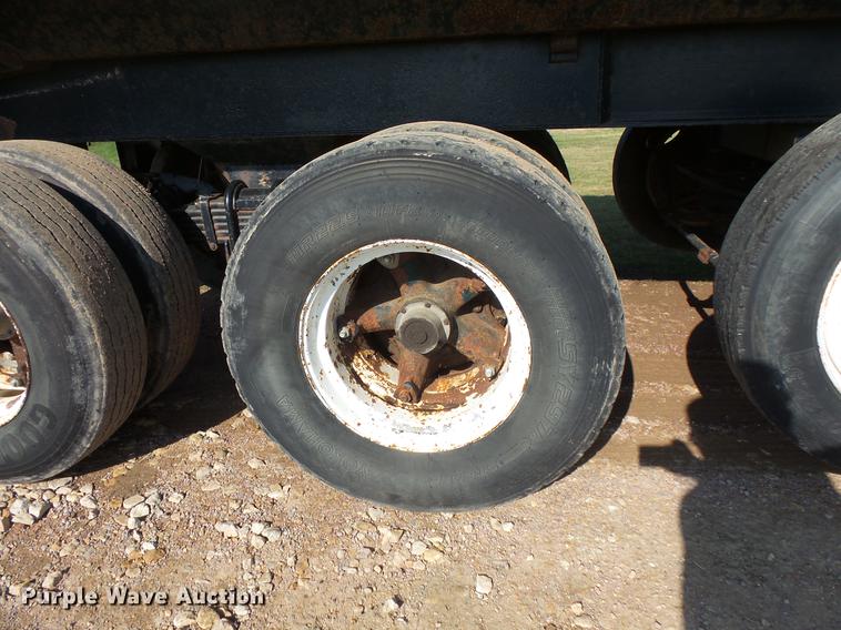 image for item DV9707 1981 Stec Load Line end dump trailer