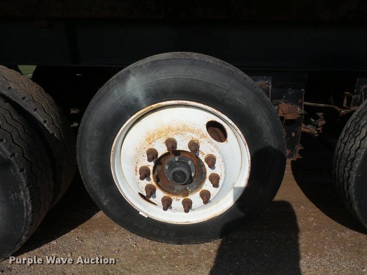 image for item DV9707 1981 Stec Load Line end dump trailer