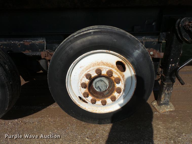 image for item DV9707 1981 Stec Load Line end dump trailer