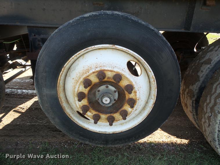 image for item DV9707 1981 Stec Load Line end dump trailer