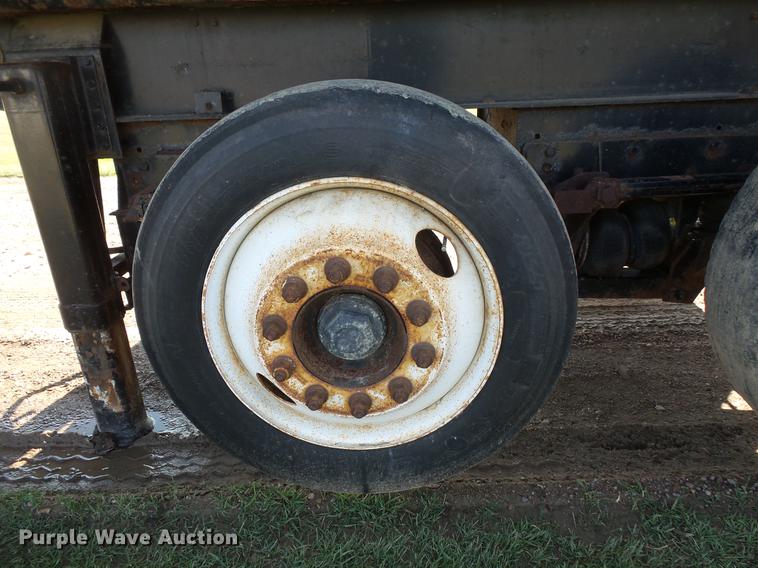 image for item DV9707 1981 Stec Load Line end dump trailer