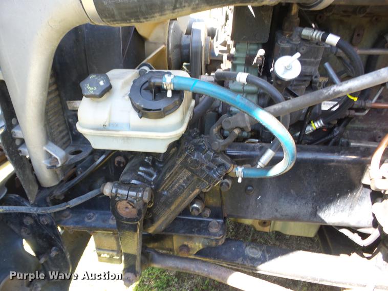 image for item J8519 2006 Freightliner Columbia semi truck