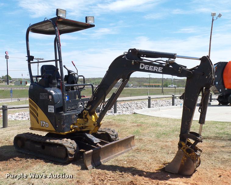 image for item DD1264 2012 John Deere 17D mini excavator