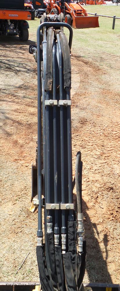 image for item DD1264 2012 John Deere 17D mini excavator