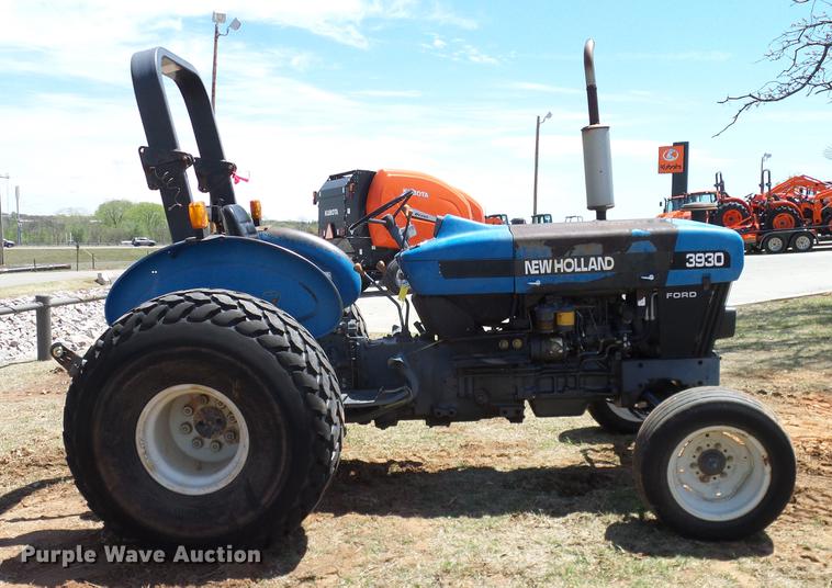 image for item DD1265 1997 New Holland 3930 tractor