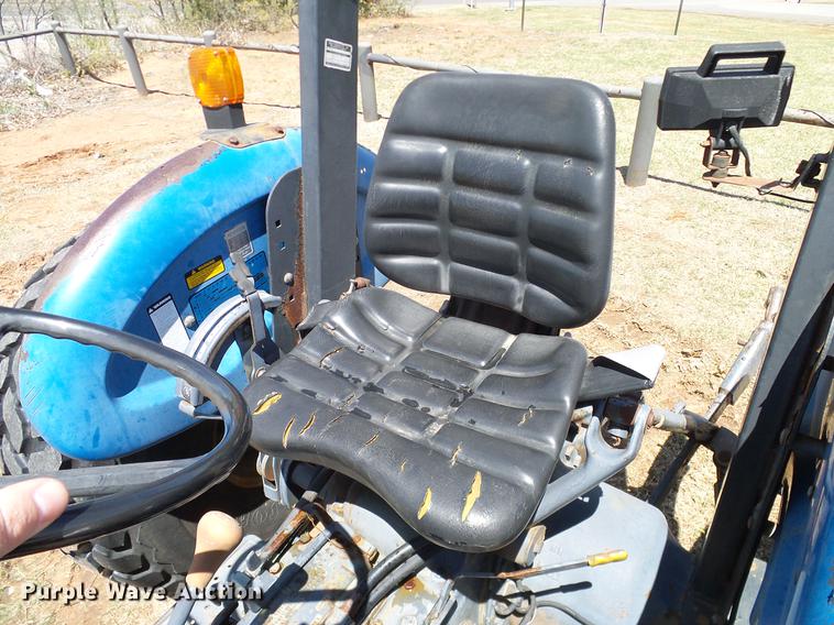 image for item DD1265 1997 New Holland 3930 tractor