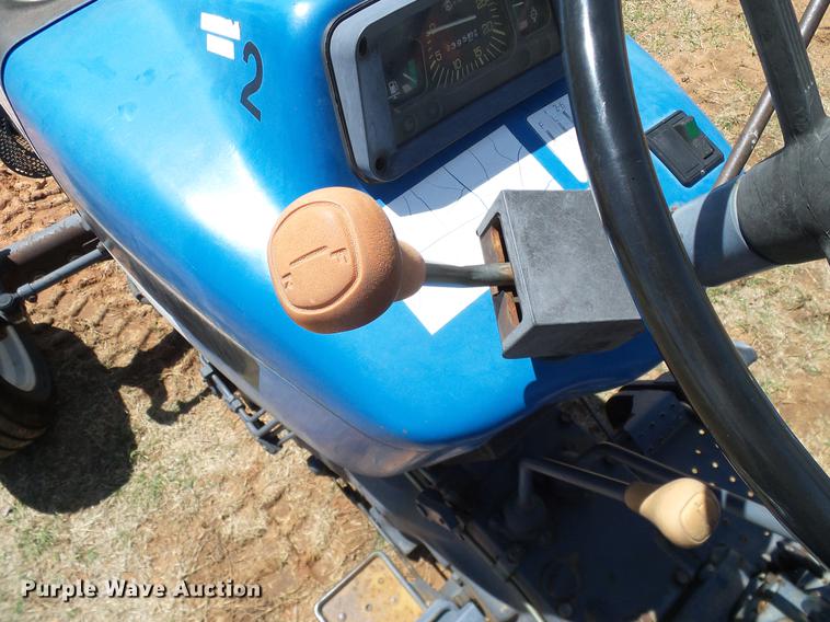 image for item DD1265 1997 New Holland 3930 tractor