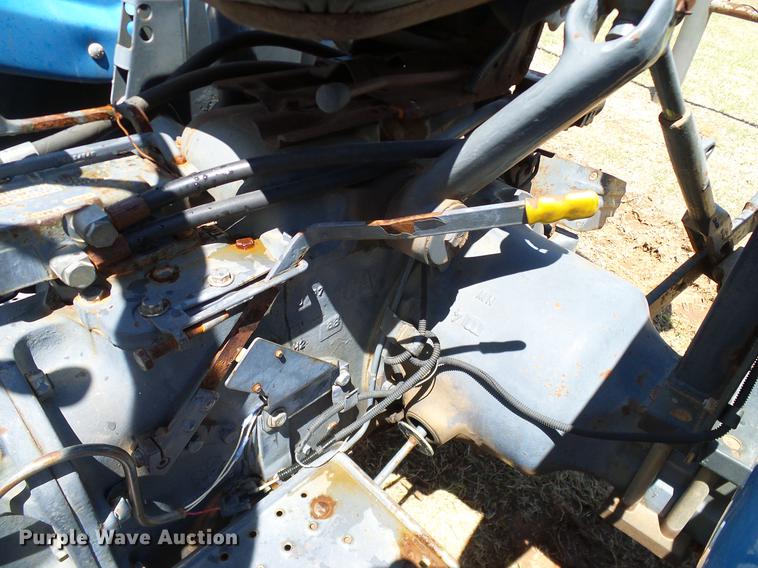 image for item DD1265 1997 New Holland 3930 tractor