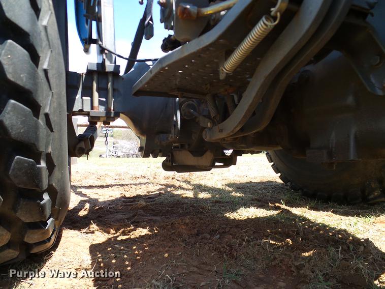 image for item DD1265 1997 New Holland 3930 tractor