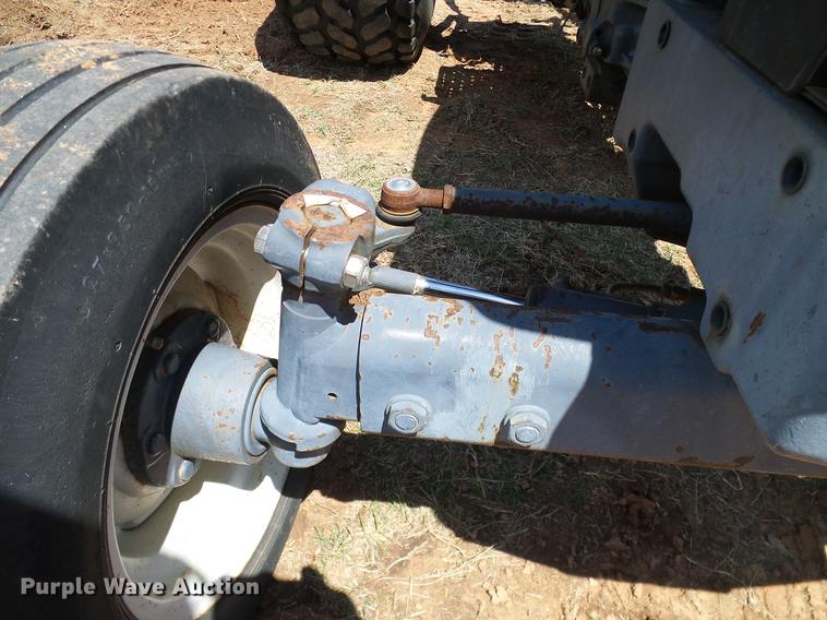 image for item DD1265 1997 New Holland 3930 tractor