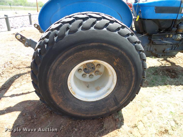 image for item DD1265 1997 New Holland 3930 tractor
