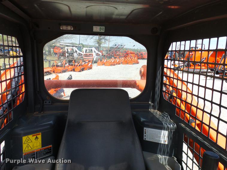 image for item DD1266 2014 Kubota SVL75-2 skid steer