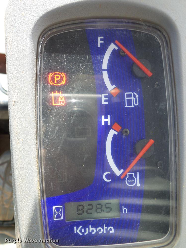 image for item DD1266 2014 Kubota SVL75-2 skid steer