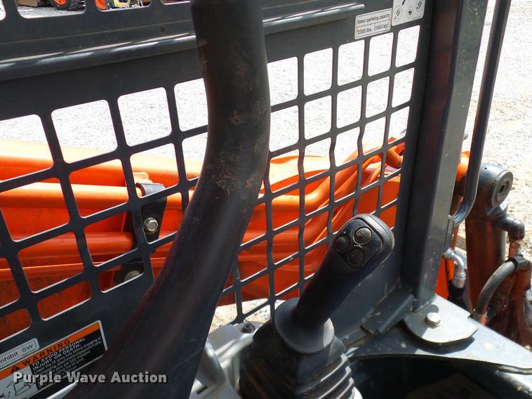 image for item DD1266 2014 Kubota SVL75-2 skid steer