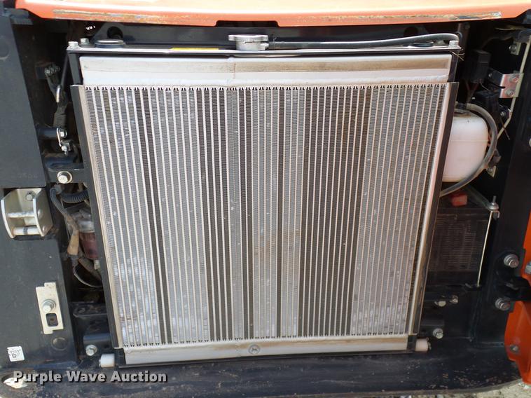 image for item DD1266 2014 Kubota SVL75-2 skid steer