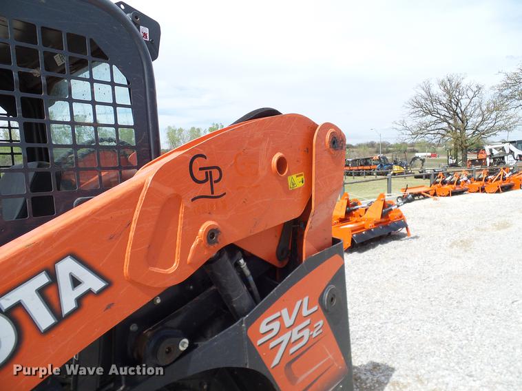 image for item DD1266 2014 Kubota SVL75-2 skid steer