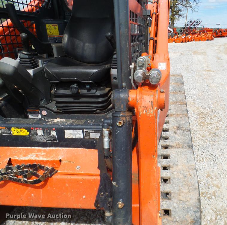 image for item DD1266 2014 Kubota SVL75-2 skid steer