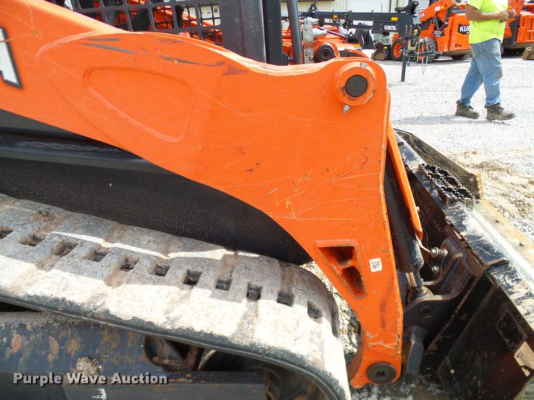 image for item DD1266 2014 Kubota SVL75-2 skid steer