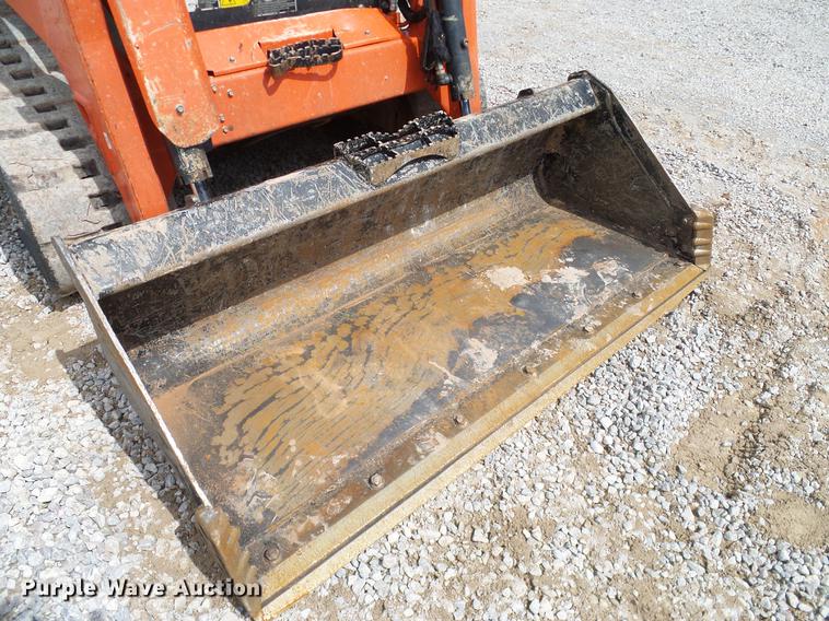 image for item DD1266 2014 Kubota SVL75-2 skid steer