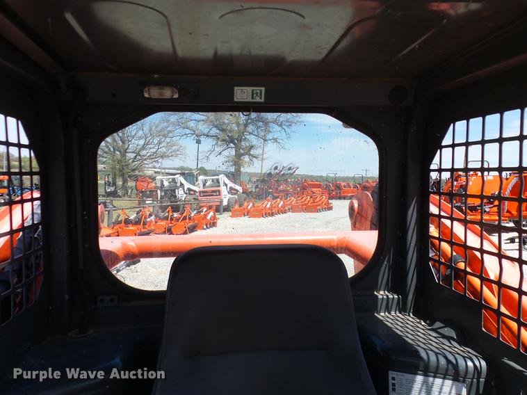 image for item DD1267 2014 Kubota SVL75-2 skid steer