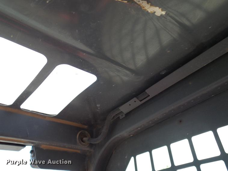 image for item DD1267 2014 Kubota SVL75-2 skid steer