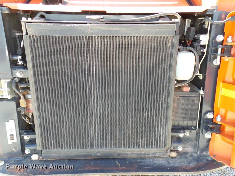 image for item DD1267 2014 Kubota SVL75-2 skid steer