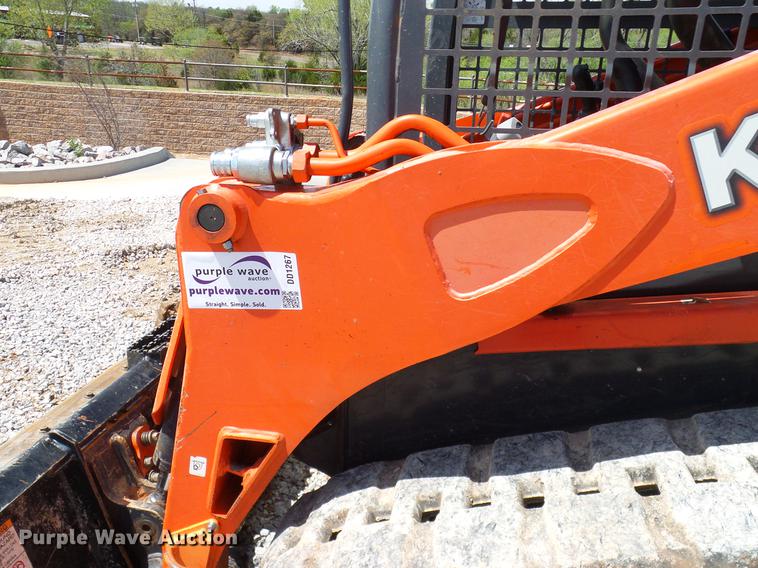 image for item DD1267 2014 Kubota SVL75-2 skid steer
