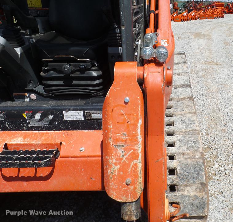 image for item DD1267 2014 Kubota SVL75-2 skid steer